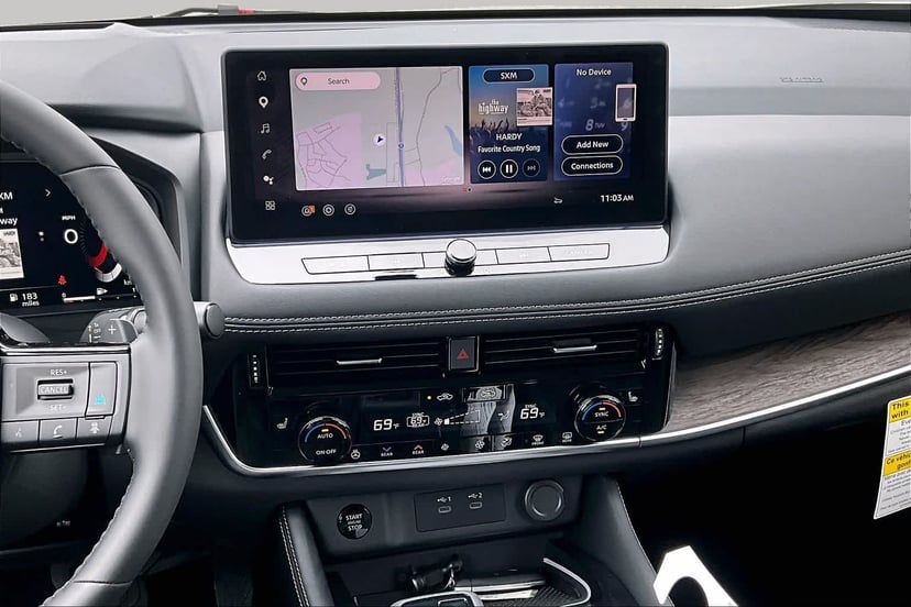2026 Nissan Rogue - Image 2