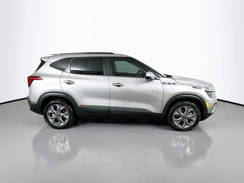 2024 Kia Seltos - Image 2