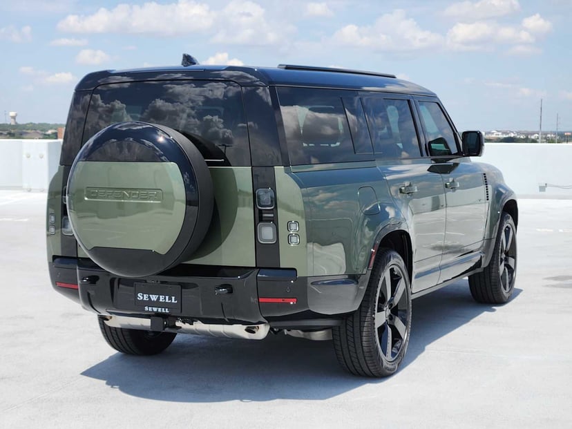 2026 Land Rover Defender - Image 2
