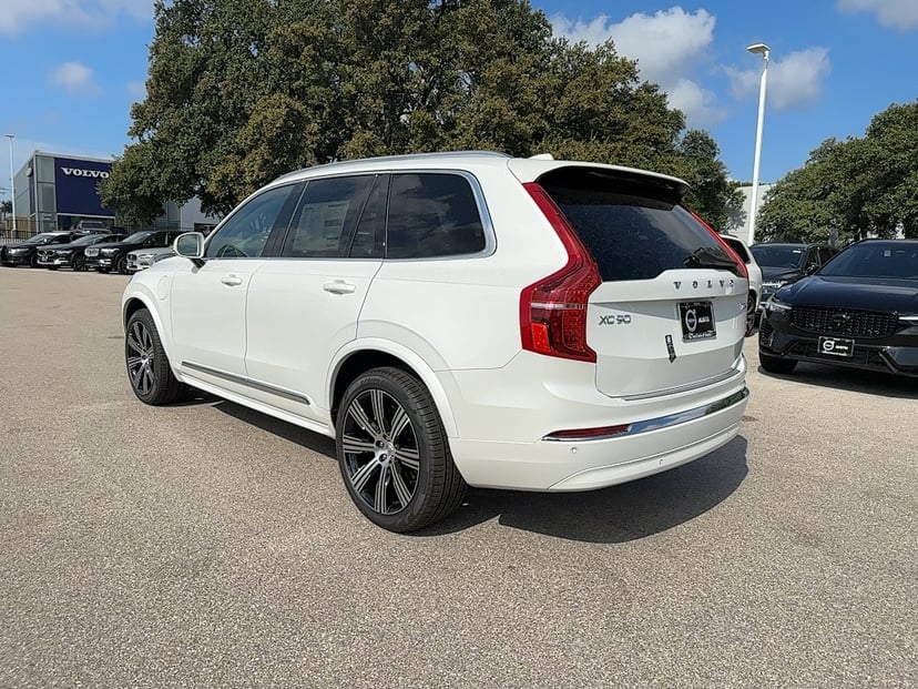 2025 Volvo XC90 - Image 3