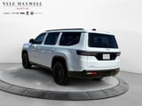 2026 Jeep Grand Wagoneer L - Preview 14