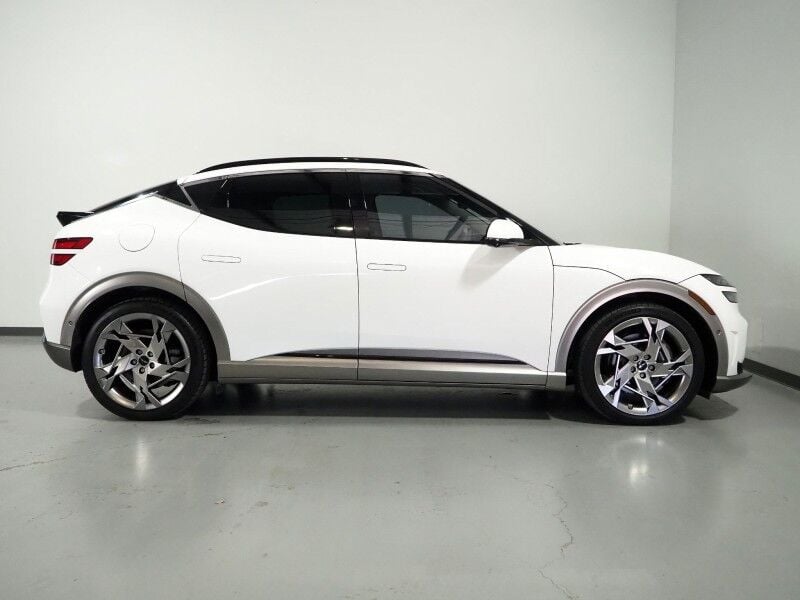 2023 Genesis GV60 - Image 2