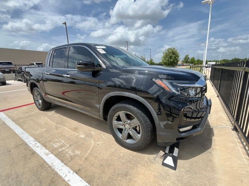 2023 Honda Ridgeline - Image 1