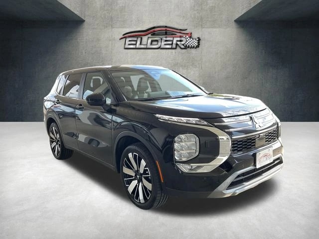 2025 Mitsubishi Outlander - Image 2