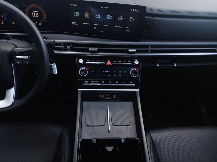 2024 Hyundai Santa Fe - Image 3