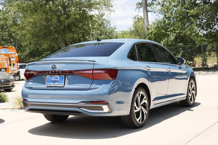 2026 Volkswagen Jetta - Image 2