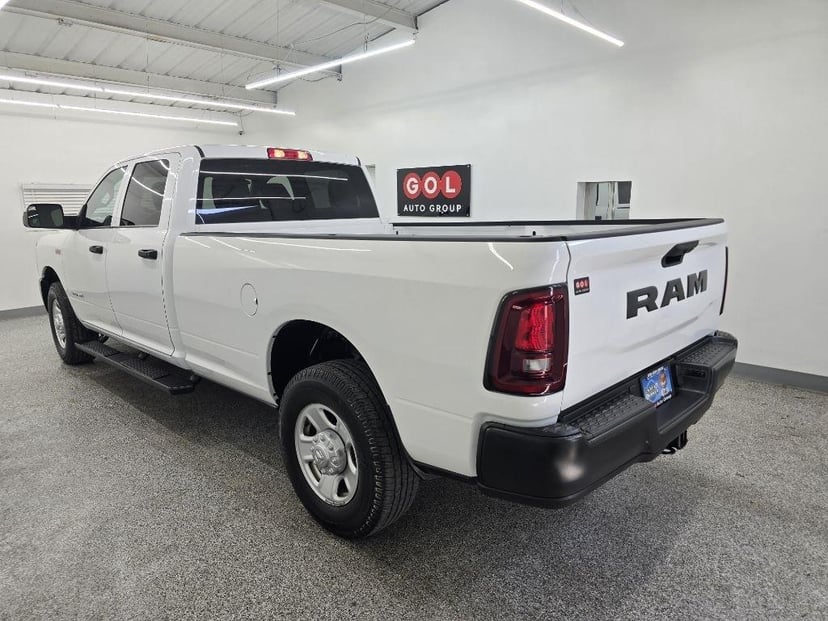 2022 Ram 2500 - Image 3