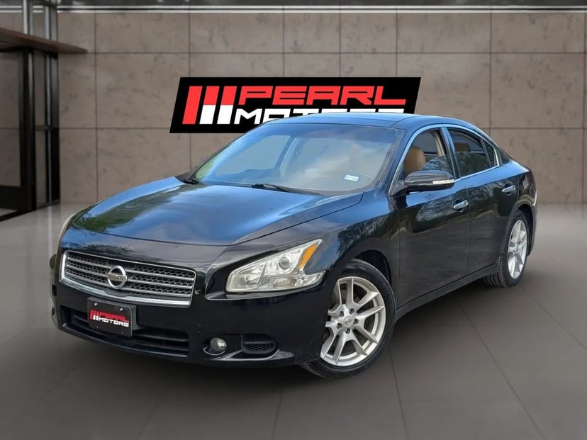 2011 Nissan Maxima - Image 1