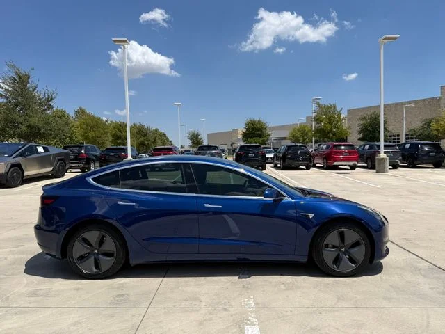 2020 Tesla Model 3 - Image 2