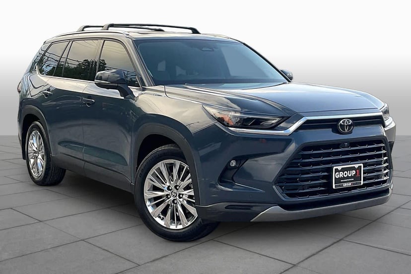 2024 Toyota Grand Highlander - Image 2