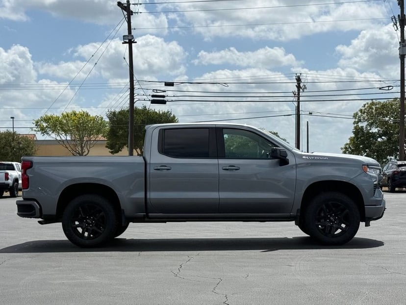 2024 Chevrolet Silverado 1500 - Image 2