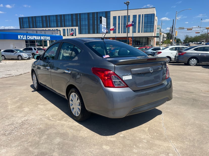 2019 Nissan Versa - Image 3