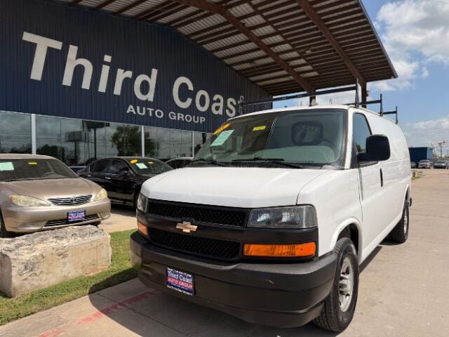 2018 Chevrolet Express - Image 1