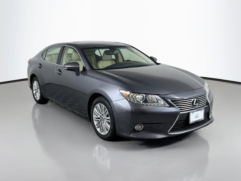 2015 Lexus ES - Image 1