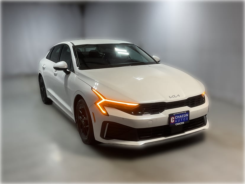 2025 Kia K5 - Image 1