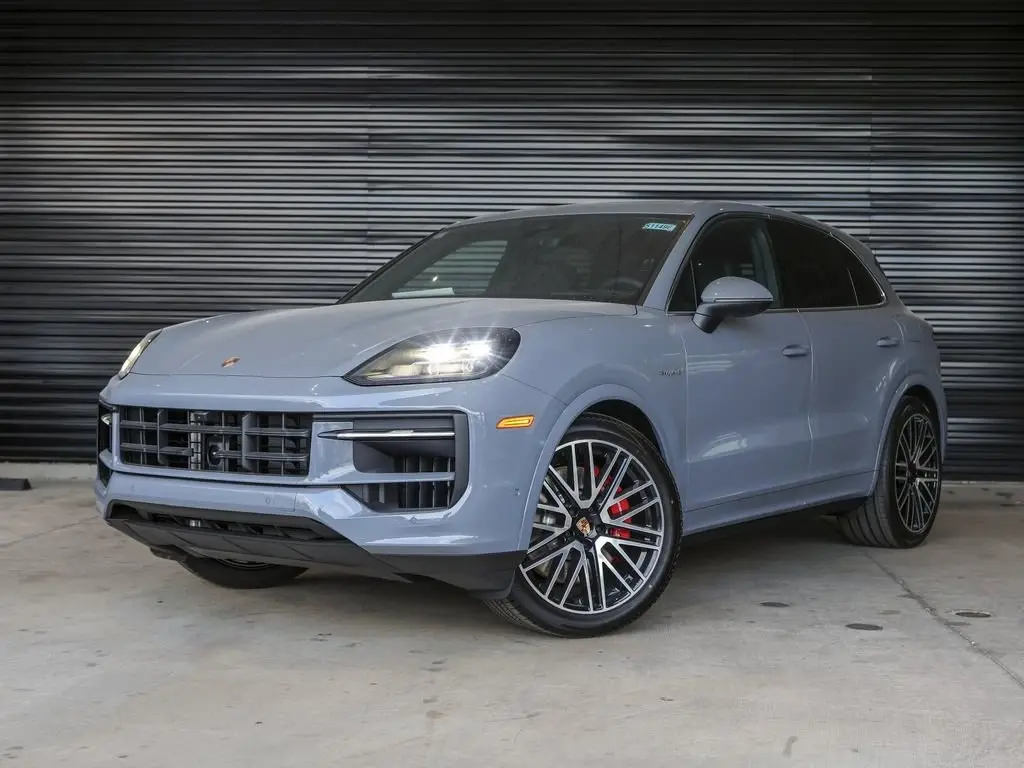 2026 Porsche Cayenne - Image 1