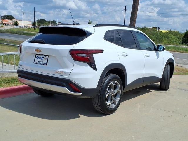 2026 Chevrolet Trax - Image 3