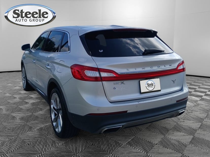 2018 Lincoln MKX - Image 2