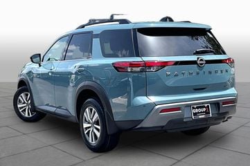 2026 Nissan Pathfinder - Image 2
