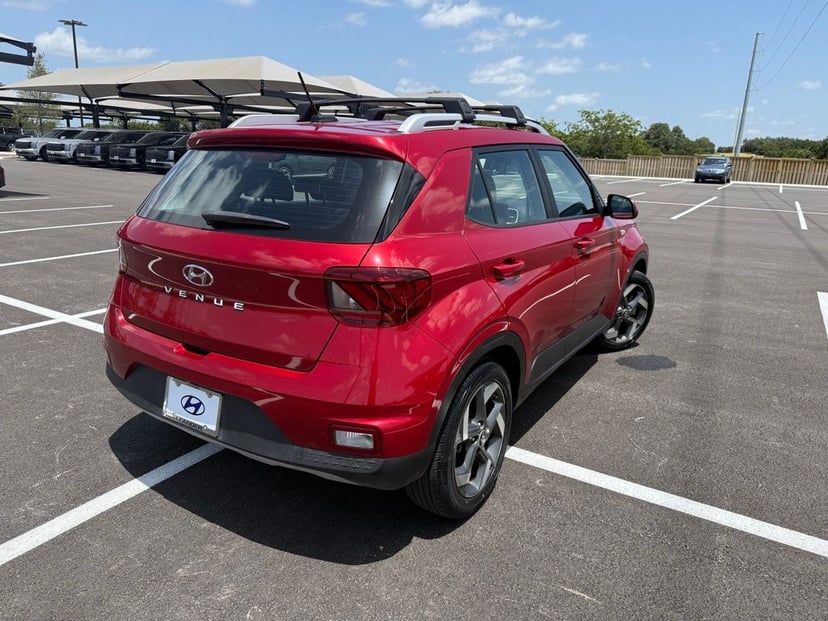 2023 Hyundai Venue - Image 2