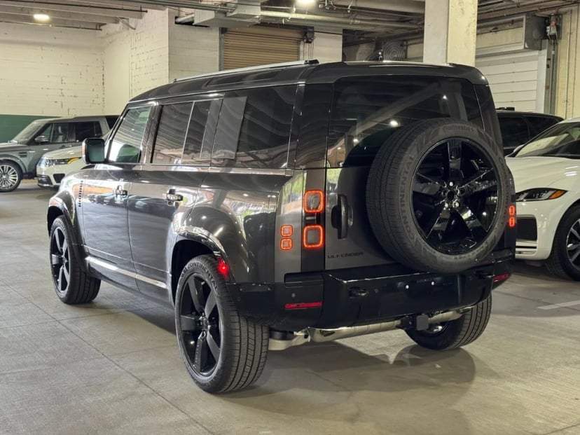 2026 Land Rover Defender - Image 2
