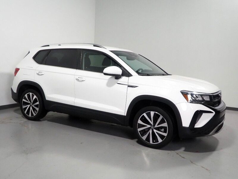 2023 Volkswagen Taos SE - Image 1