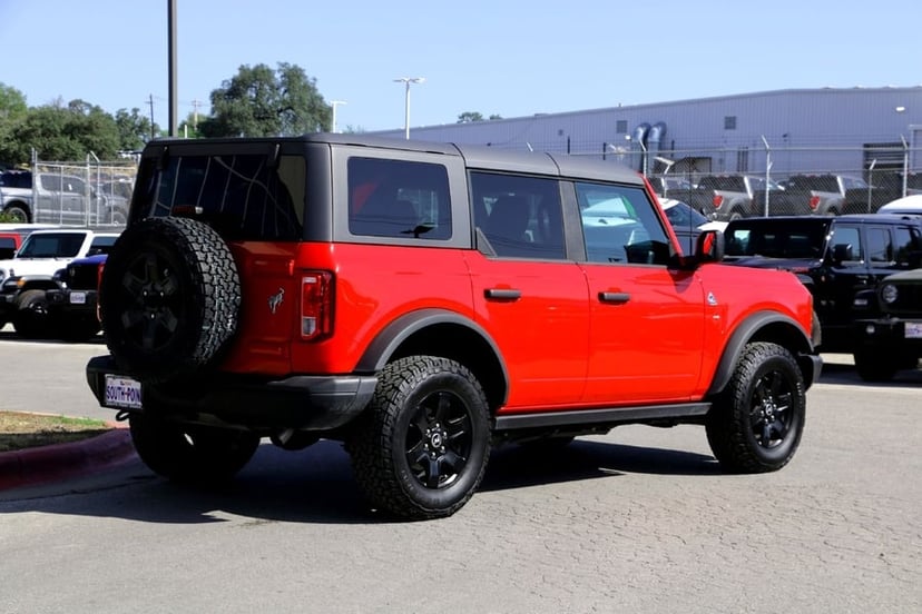 2024 Ford Bronco - Image 3