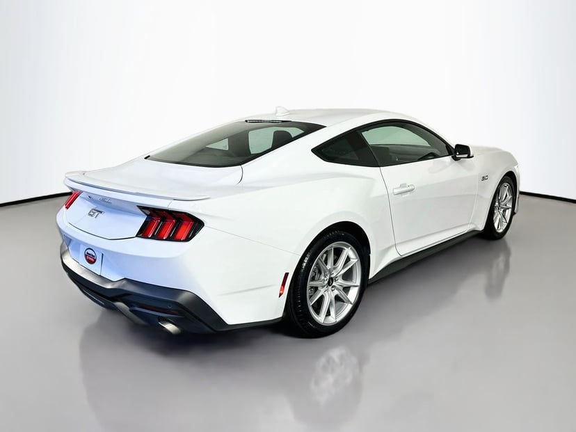 2025 Ford Mustang - Image 3