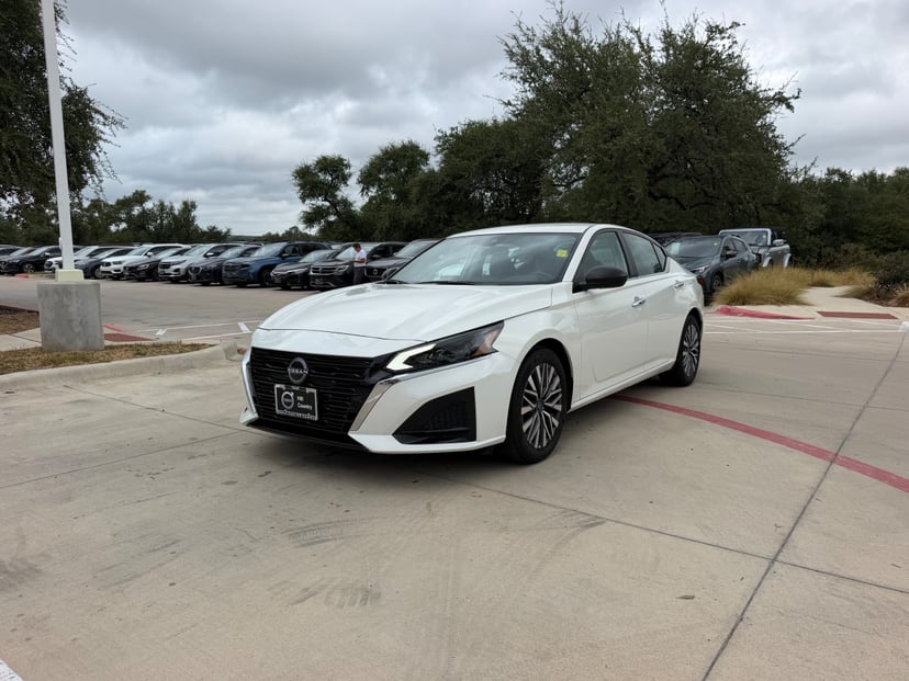 2025 Nissan Altima - Image 1