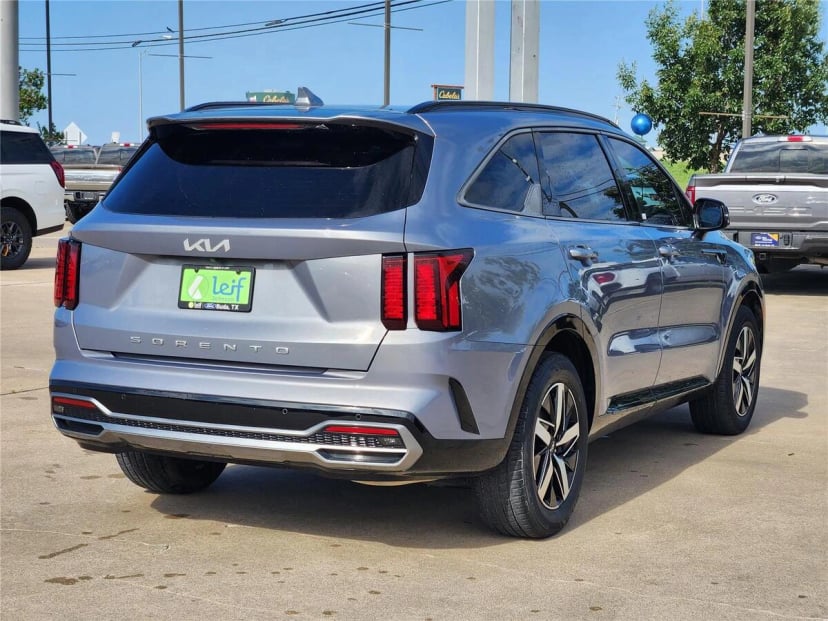 2022 Kia Sorento - Image 2
