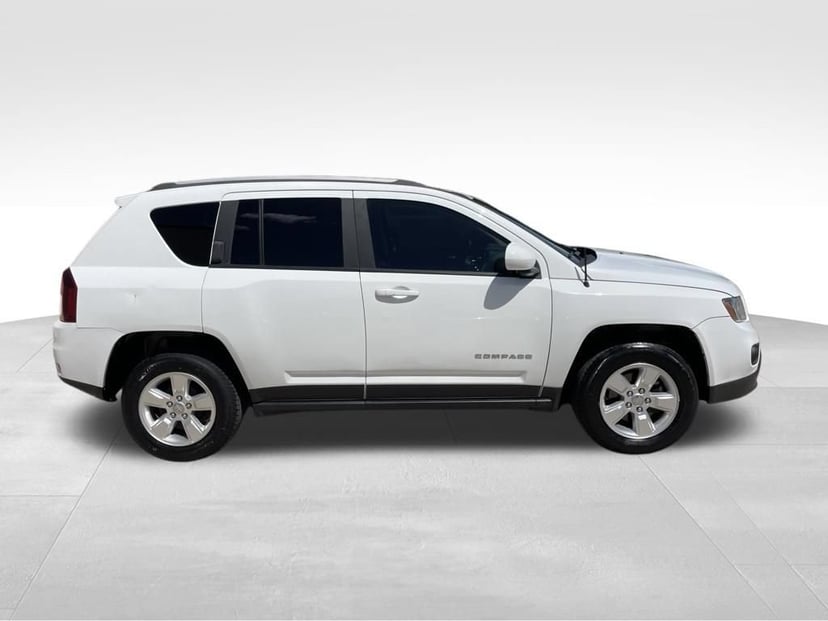 2016 Jeep Compass - Image 2