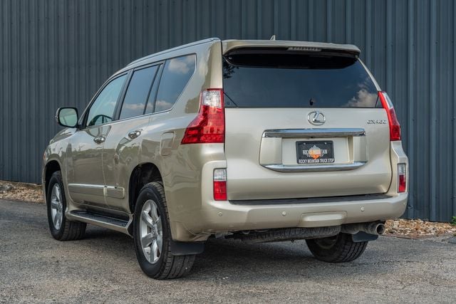 2011 Lexus GX - Image 2
