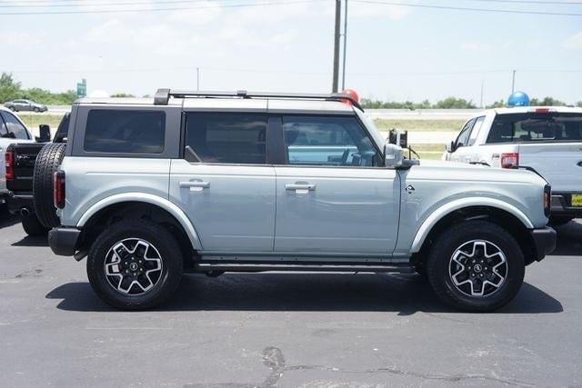 2023 Ford Bronco - Image 2