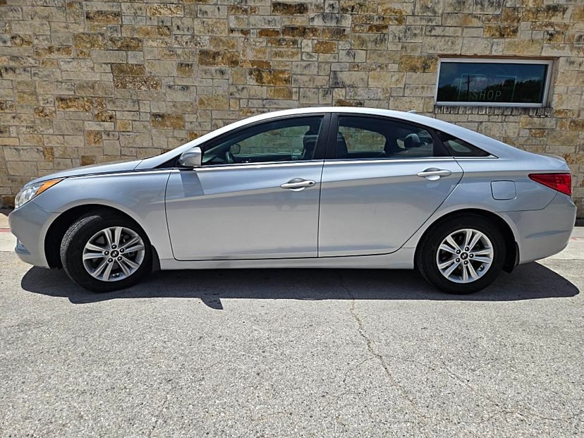 2013 Hyundai Sonata - Image 1