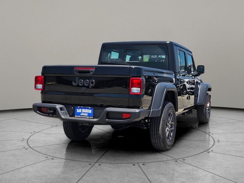 2026 Jeep Gladiator - Image 1