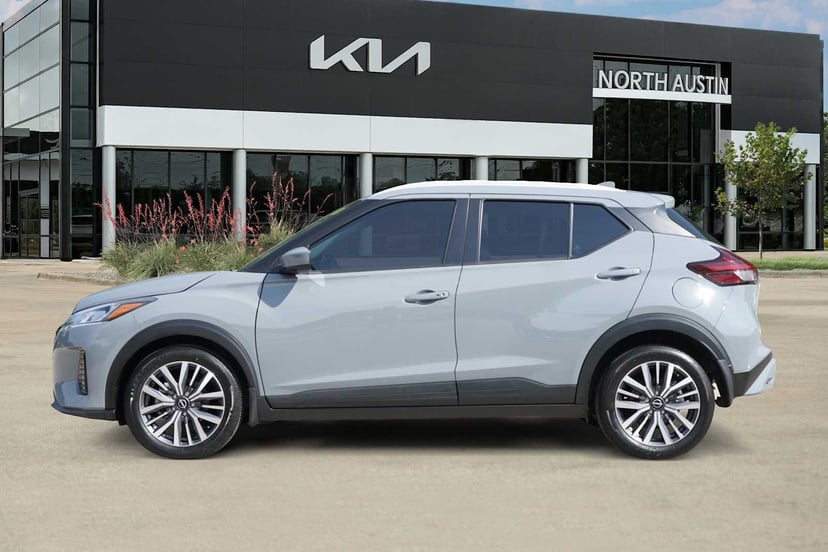 2024 Nissan Kicks - Image 2