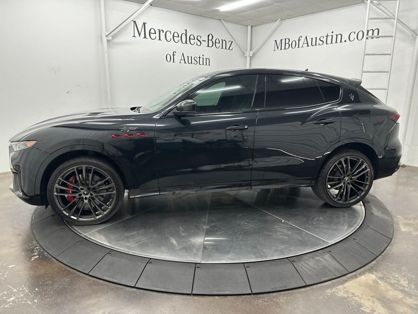2022 Maserati Levante - Image 2