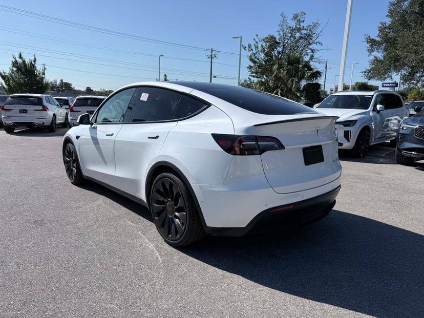 2022 Tesla Model Y - Image 3