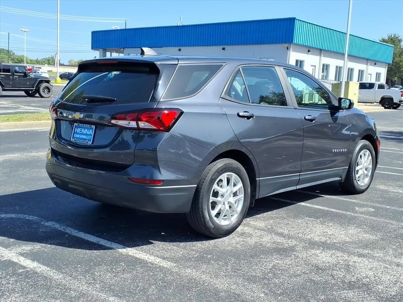 2022 Chevrolet Equinox - Image 3
