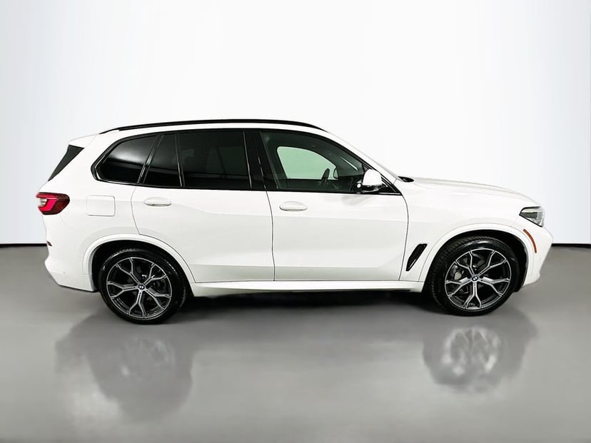 2023 BMW X5 - Image 2