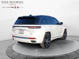 2022 Jeep Grand Cherokee - Preview 16