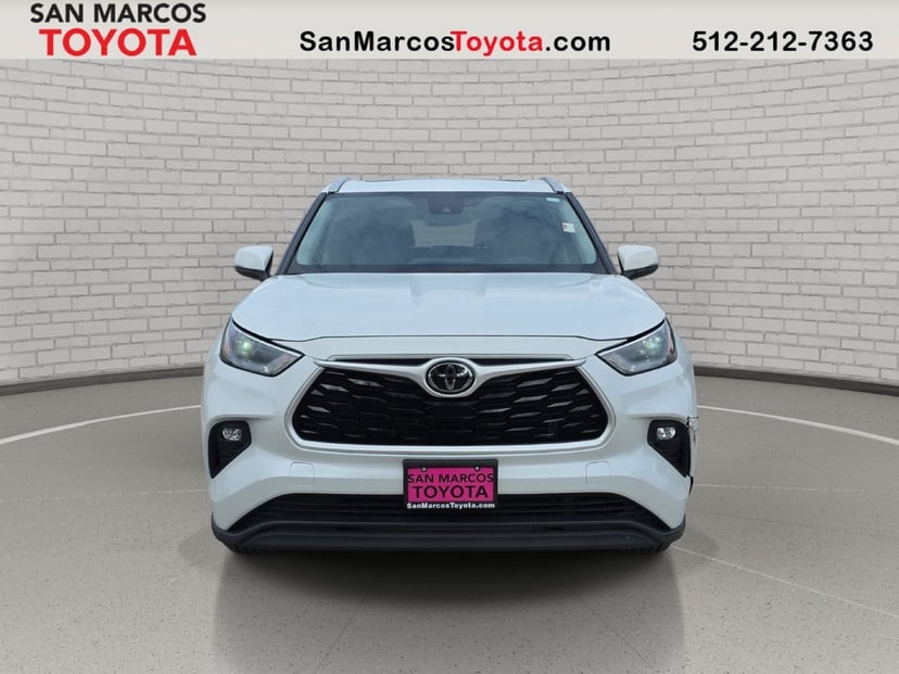 2022 Toyota Highlander - Image 1