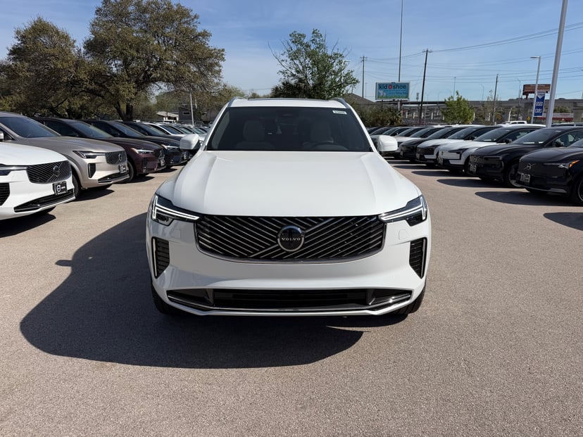 2026 Volvo XC90 - Image 3