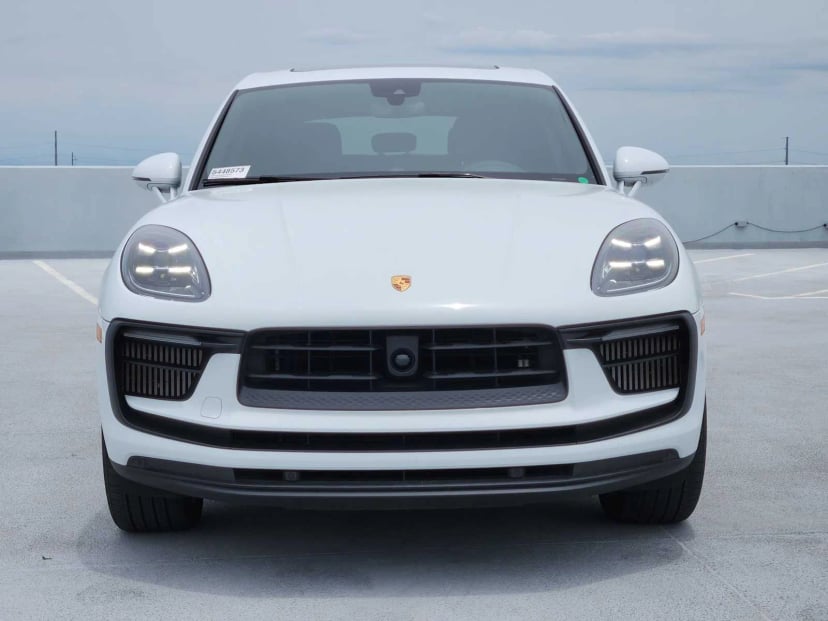 2024 Porsche Macan - Image 3