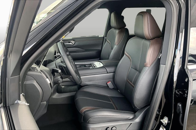 2026 Nissan Armada - Image 2