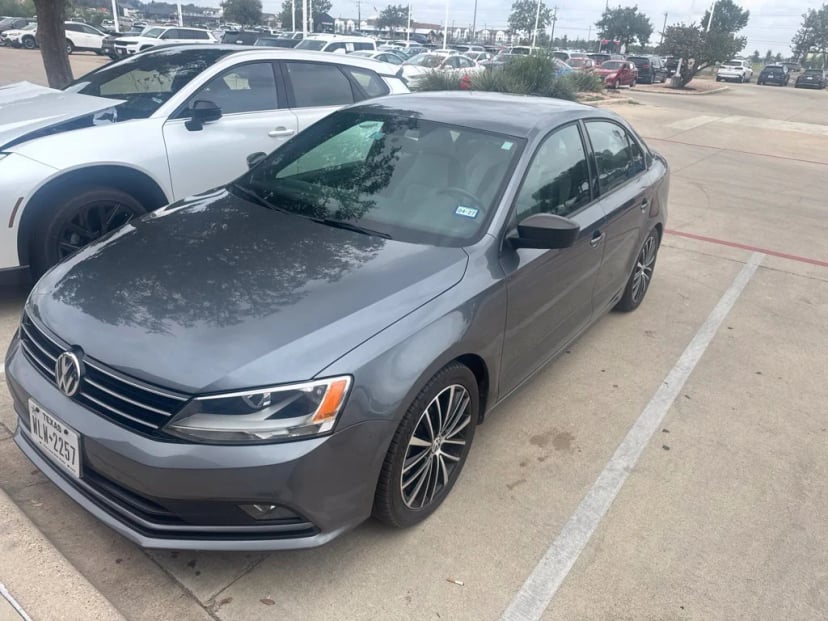 2016 Volkswagen Jetta - Image 1