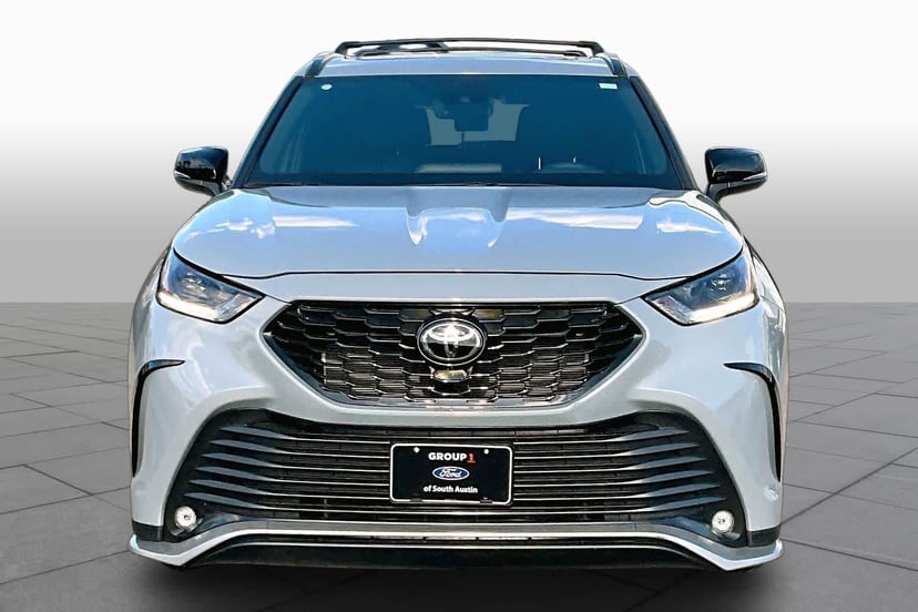 2025 Toyota Highlander - Image 3