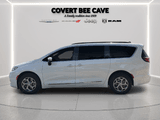 2023 Chrysler Pacifica - Preview 4