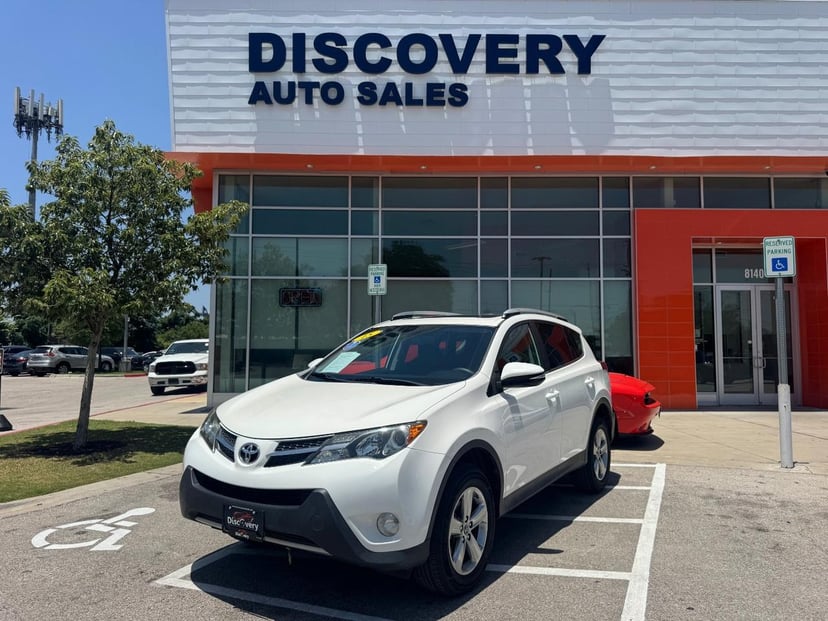 2015 Toyota RAV4 - Image 1
