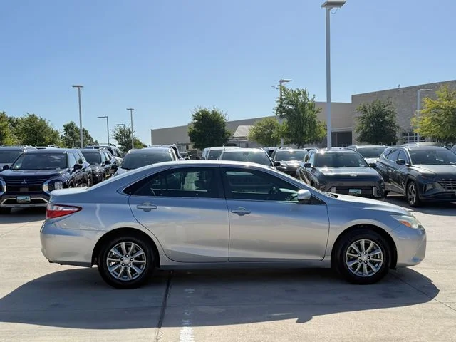 2016 Toyota Camry - Image 3
